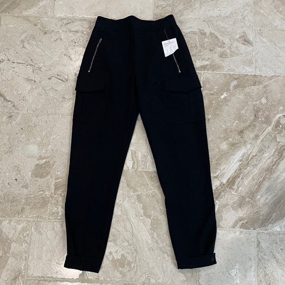 NWT Athleta Black Endless High Rise Cargo Pant (Size 0) - Picture 6 of 12
